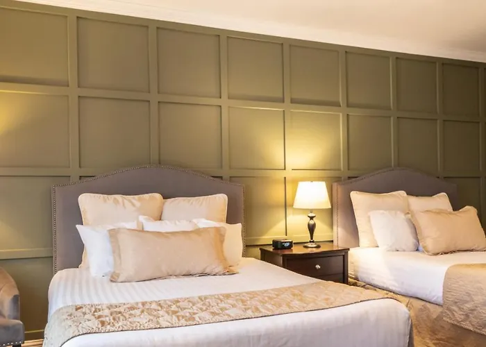 Grass Valley Courtyard Suites